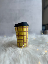 Load image into Gallery viewer, Grid Travel Cup (8)